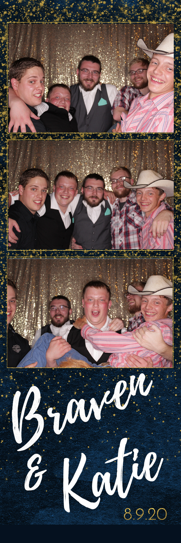 Katie and Braven’s Wedding | View more photos from the event at gallery.photoboothbillings.com/u/PhotoBoothBillings/Katie-and-Braven’s-Wedding